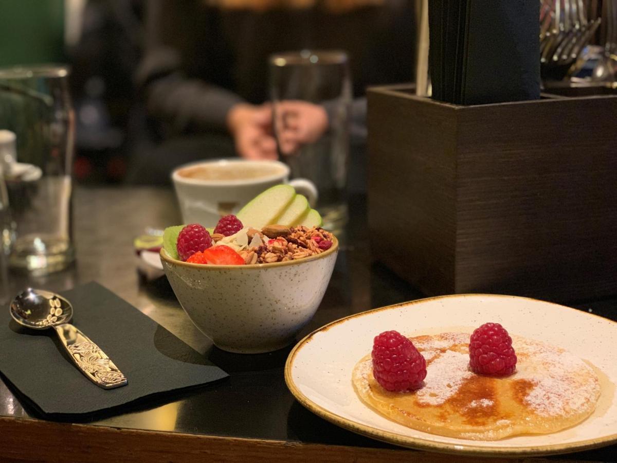 Hotel Lo! Im Kreuz Jona Rapperswil-Jona Екстериор снимка